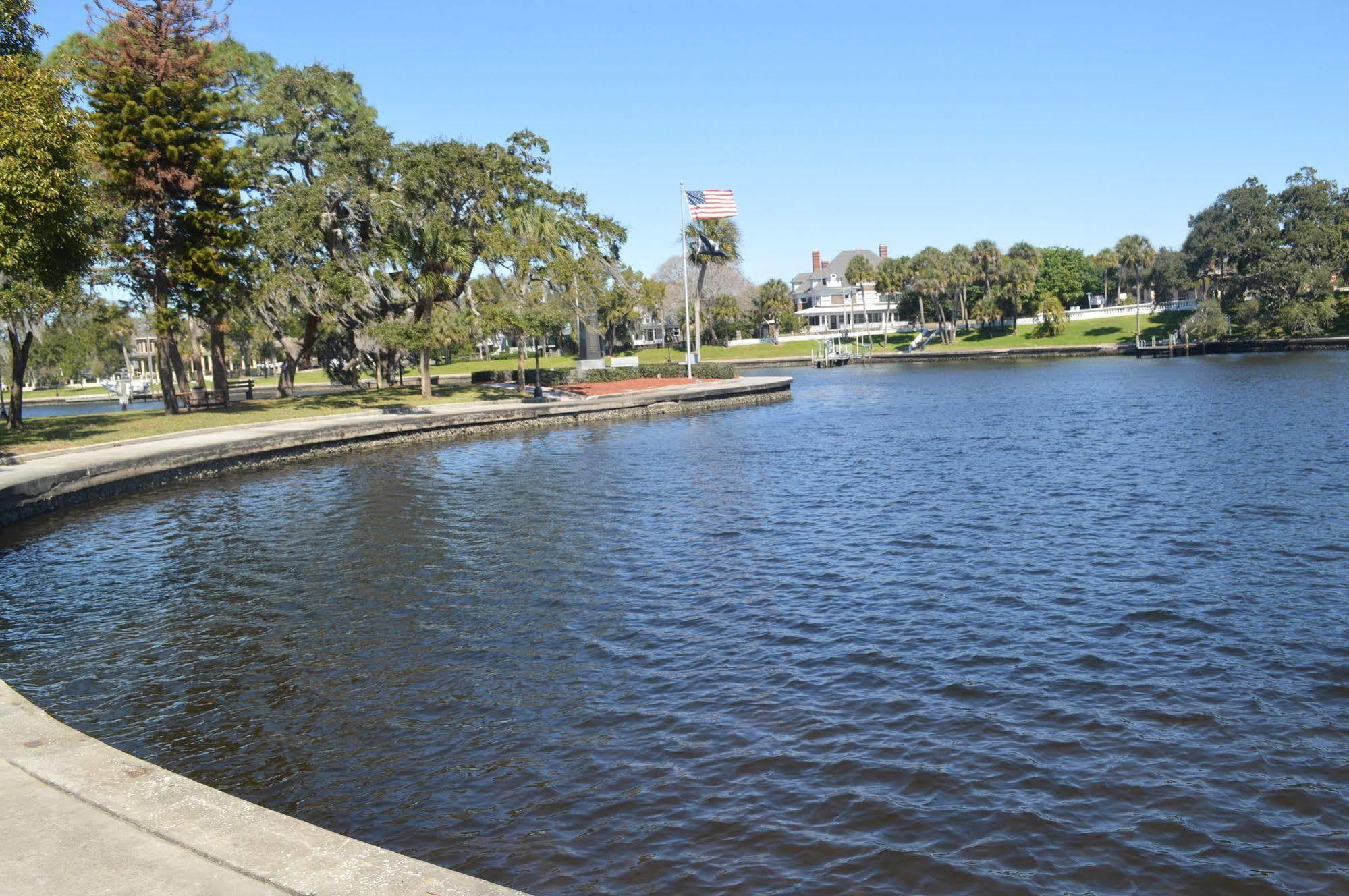 Tarpon Inn Tarpon Springs Eksteriør bilde