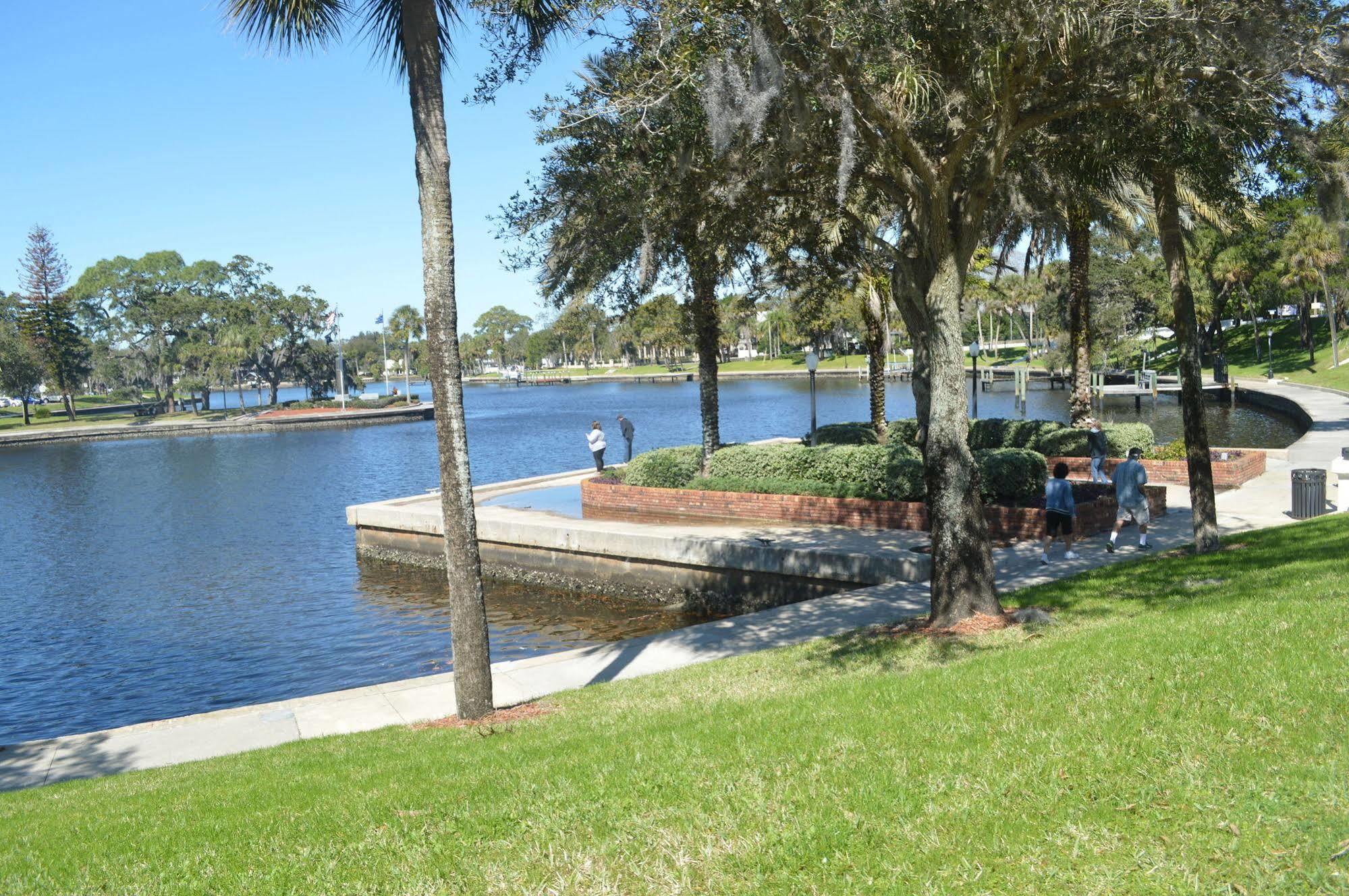 Tarpon Inn Tarpon Springs Eksteriør bilde