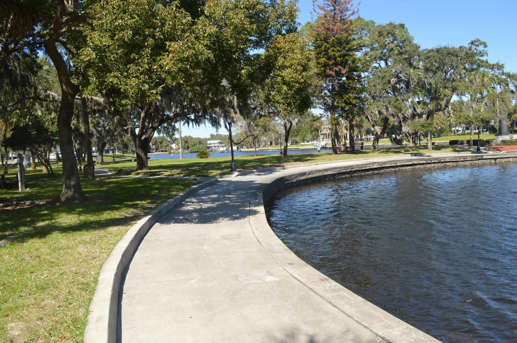 Tarpon Inn Tarpon Springs Eksteriør bilde